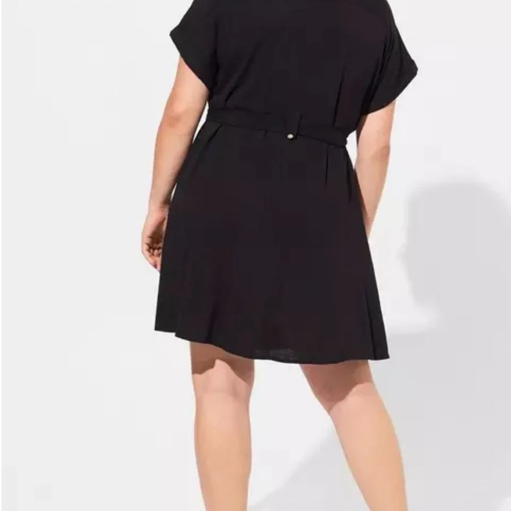 Rayon Slub Button-Front Collared Dress Size 3X black with gold buttons